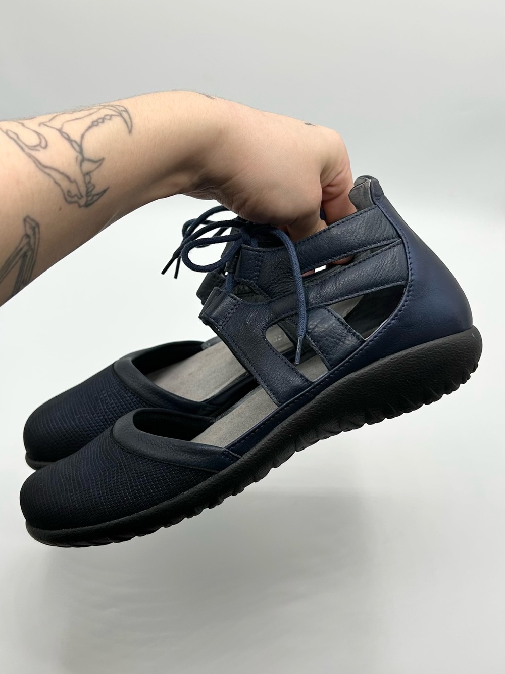 Naot Navy Blue Leather Comfort Flats Sandals Women’s Size 9 - Picture 2 of 8